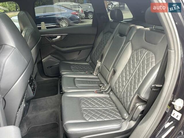 Чорний Ауді SQ7, об'ємом двигуна 3.96 л та пробігом 125 тис. км за 83500 $, фото 17 на Automoto.ua