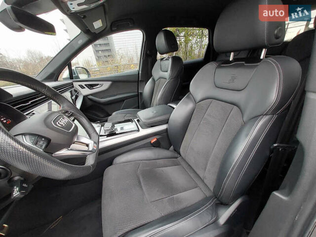 Чорний Ауді SQ7, об'ємом двигуна 3.96 л та пробігом 115 тис. км за 77777 $, фото 8 на Automoto.ua