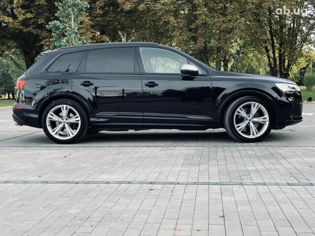 Чорний Ауді SQ7, об'ємом двигуна 4 л та пробігом 128 тис. км за 72000 $, фото 1 на Automoto.ua