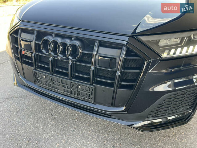 Черный Ауди SQ7, объемом двигателя 4 л и пробегом 48 тыс. км за 72500 $, фото 11 на Automoto.ua
