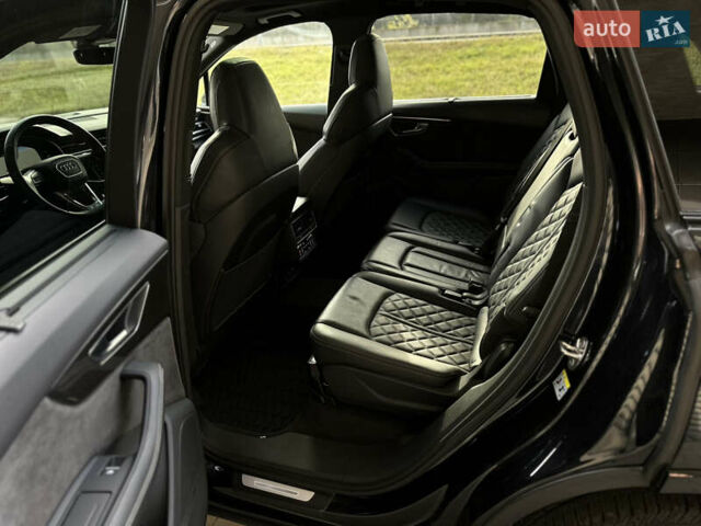 Черный Ауди SQ7, объемом двигателя 4 л и пробегом 105 тыс. км за 66600 $, фото 17 на Automoto.ua