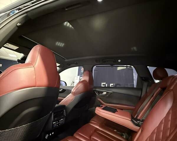 Чорний Ауді SQ7, об'ємом двигуна 4 л та пробігом 42 тис. км за 63999 $, фото 75 на Automoto.ua