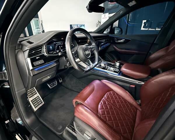 Чорний Ауді SQ7, об'ємом двигуна 4 л та пробігом 42 тис. км за 63999 $, фото 49 на Automoto.ua
