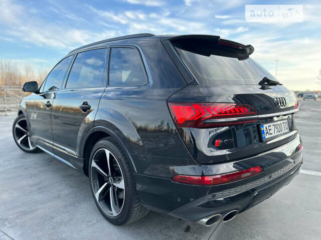 Чорний Ауді SQ7, об'ємом двигуна 4 л та пробігом 67 тис. км за 89999 $, фото 10 на Automoto.ua