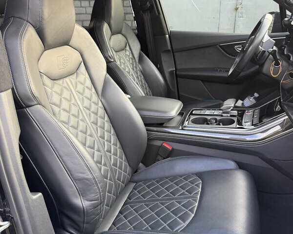 Чорний Ауді SQ7, об'ємом двигуна 4 л та пробігом 39 тис. км за 79999 $, фото 17 на Automoto.ua