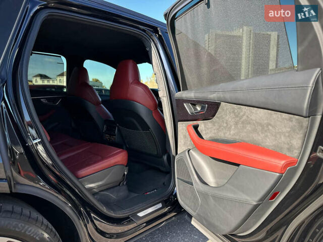 Черный Ауди SQ7, объемом двигателя 4 л и пробегом 83 тыс. км за 73800 $, фото 64 на Automoto.ua
