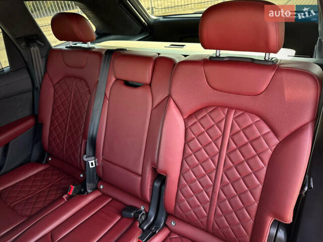 Черный Ауди SQ7, объемом двигателя 4 л и пробегом 83 тыс. км за 73800 $, фото 59 на Automoto.ua