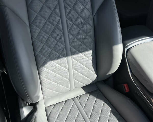 Чорний Ауді SQ7, об'ємом двигуна 4 л та пробігом 16 тис. км за 76099 $, фото 22 на Automoto.ua