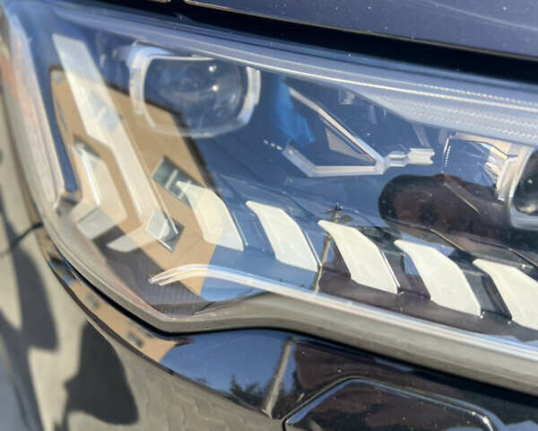 Чорний Ауді SQ7, об'ємом двигуна 4 л та пробігом 16 тис. км за 76099 $, фото 11 на Automoto.ua