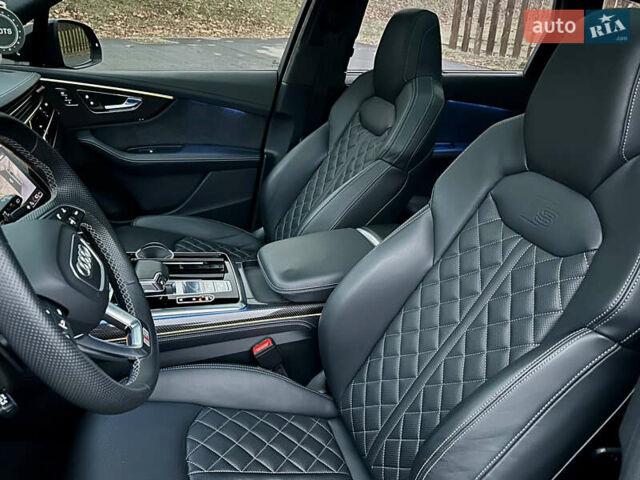 Чорний Ауді SQ7, об'ємом двигуна 4 л та пробігом 43 тис. км за 99000 $, фото 41 на Automoto.ua