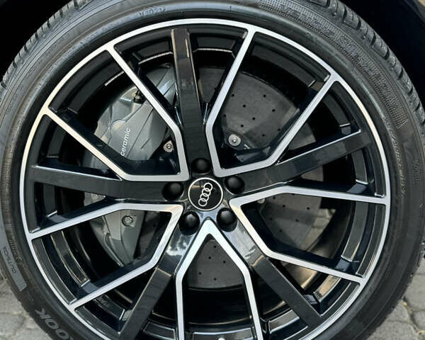 Черный Ауди SQ7, объемом двигателя 4 л и пробегом 45 тыс. км за 91500 $, фото 6 на Automoto.ua