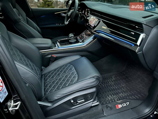 Чорний Ауді SQ7, об'ємом двигуна 4 л та пробігом 43 тис. км за 99000 $, фото 44 на Automoto.ua