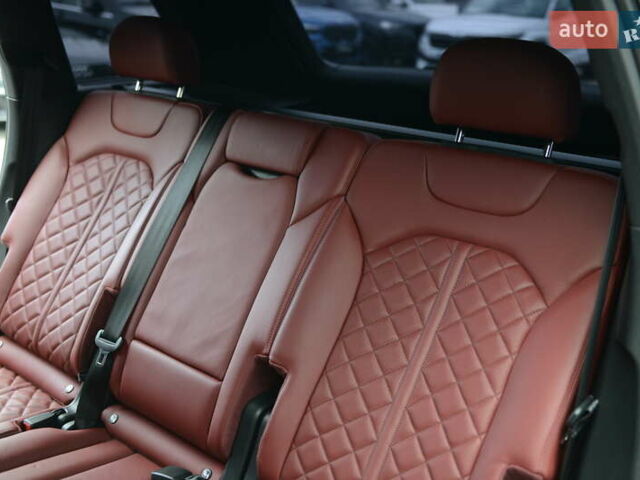 Чорний Ауді SQ7, об'ємом двигуна 3.96 л та пробігом 140 тис. км за 80500 $, фото 35 на Automoto.ua