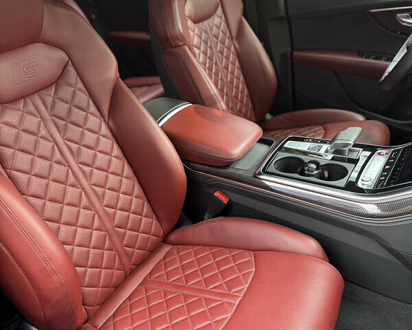 Черный Ауди SQ7, объемом двигателя 4 л и пробегом 21 тыс. км за 84500 $, фото 18 на Automoto.ua