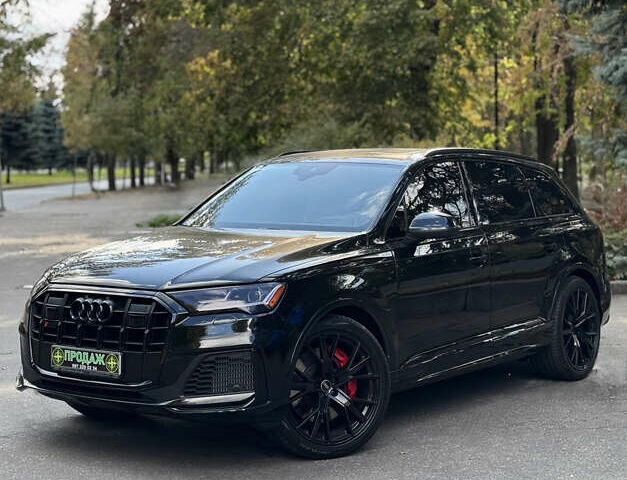 Черный Ауди SQ7, объемом двигателя 4 л и пробегом 21 тыс. км за 84500 $, фото 1 на Automoto.ua