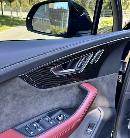 Чорний Ауді SQ7, об'ємом двигуна 4 л та пробігом 21 тис. км за 84500 $, фото 16 на Automoto.ua