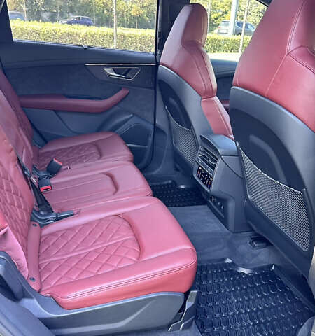 Чорний Ауді SQ7, об'ємом двигуна 4 л та пробігом 21 тис. км за 84500 $, фото 14 на Automoto.ua
