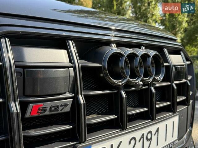 Чорний Ауді SQ7, об'ємом двигуна 4 л та пробігом 70 тис. км за 85950 $, фото 32 на Automoto.ua