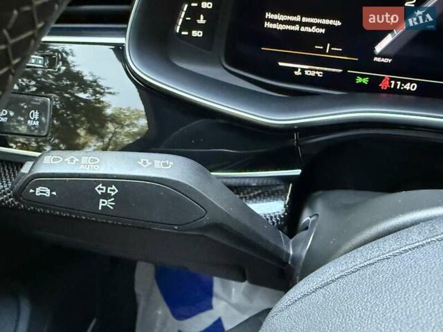 Чорний Ауді SQ7, об'ємом двигуна 4 л та пробігом 70 тис. км за 85950 $, фото 116 на Automoto.ua