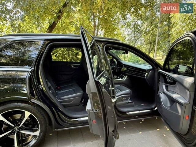 Чорний Ауді SQ7, об'ємом двигуна 4 л та пробігом 70 тис. км за 85950 $, фото 84 на Automoto.ua