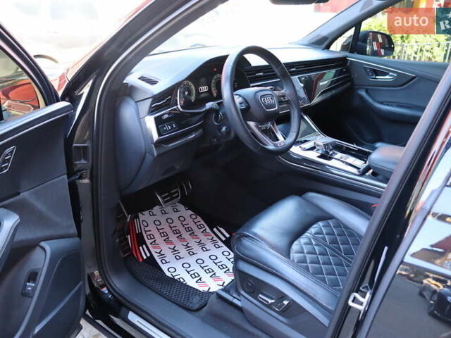 Чорний Ауді SQ7, об'ємом двигуна 4 л та пробігом 103 тис. км за 93900 $, фото 15 на Automoto.ua