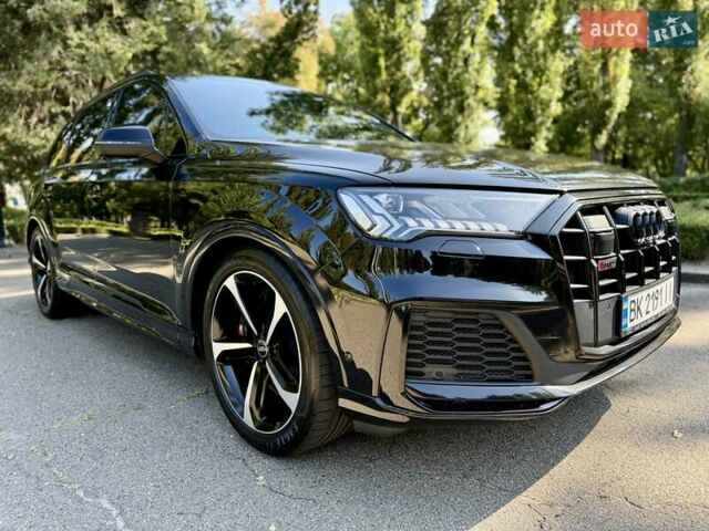 Чорний Ауді SQ7, об'ємом двигуна 4 л та пробігом 70 тис. км за 85950 $, фото 24 на Automoto.ua