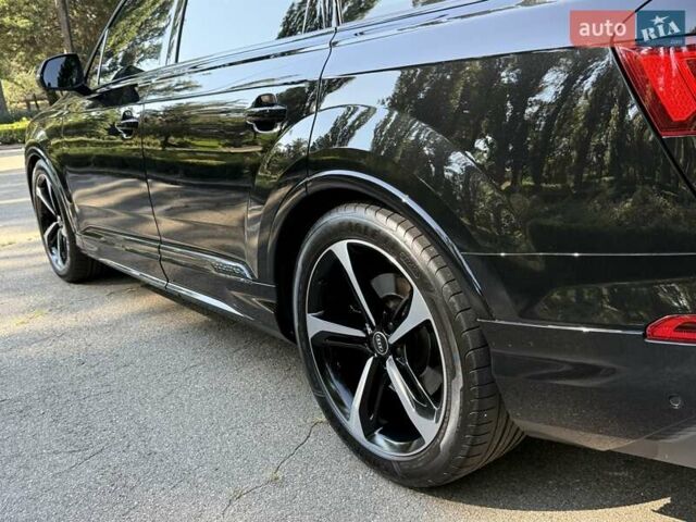 Чорний Ауді SQ7, об'ємом двигуна 4 л та пробігом 70 тис. км за 85950 $, фото 41 на Automoto.ua