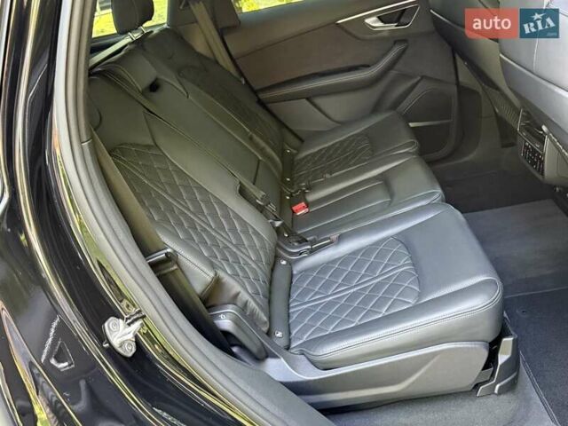 Чорний Ауді SQ7, об'ємом двигуна 4 л та пробігом 70 тис. км за 85950 $, фото 78 на Automoto.ua