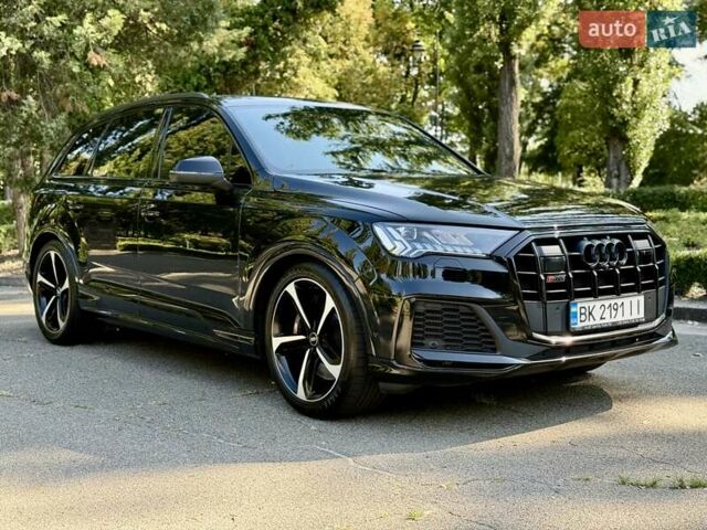 Чорний Ауді SQ7, об'ємом двигуна 4 л та пробігом 70 тис. км за 85950 $, фото 2 на Automoto.ua