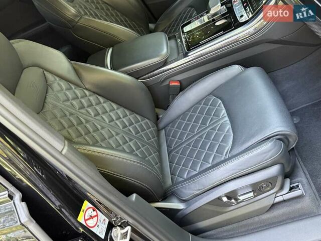 Чорний Ауді SQ7, об'ємом двигуна 4 л та пробігом 70 тис. км за 85950 $, фото 88 на Automoto.ua