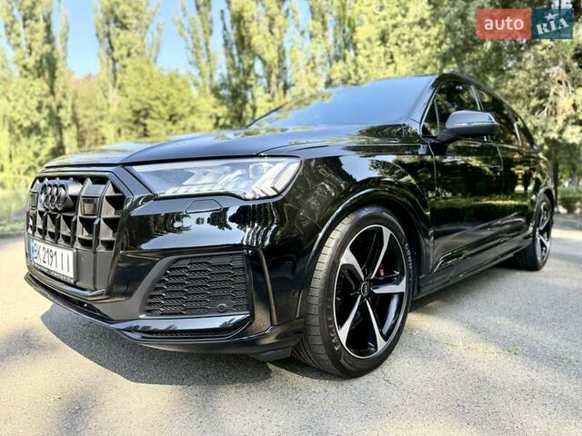 Чорний Ауді SQ7, об'ємом двигуна 4 л та пробігом 70 тис. км за 85950 $, фото 25 на Automoto.ua