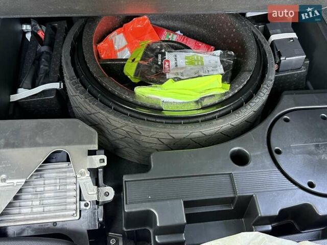 Чорний Ауді SQ7, об'ємом двигуна 4 л та пробігом 70 тис. км за 85950 $, фото 76 на Automoto.ua