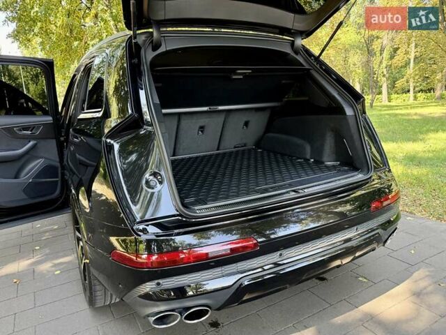 Чорний Ауді SQ7, об'ємом двигуна 4 л та пробігом 70 тис. км за 85950 $, фото 68 на Automoto.ua