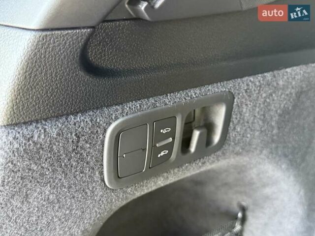 Чорний Ауді SQ7, об'ємом двигуна 4 л та пробігом 70 тис. км за 85950 $, фото 75 на Automoto.ua
