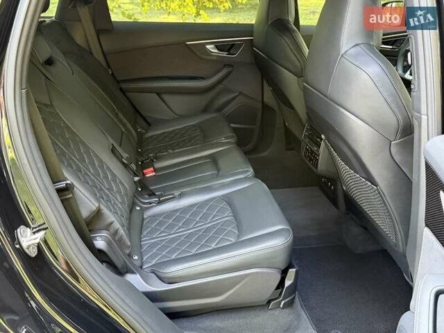 Чорний Ауді SQ7, об'ємом двигуна 4 л та пробігом 70 тис. км за 85950 $, фото 79 на Automoto.ua