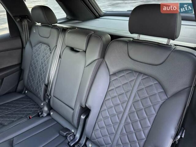 Черный Ауди SQ7, объемом двигателя 4 л и пробегом 20 тыс. км за 109900 $, фото 58 на Automoto.ua