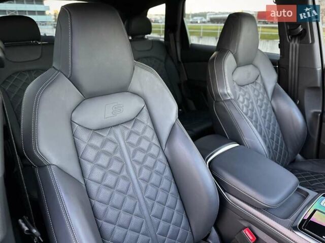 Черный Ауди SQ7, объемом двигателя 4 л и пробегом 20 тыс. км за 109900 $, фото 65 на Automoto.ua