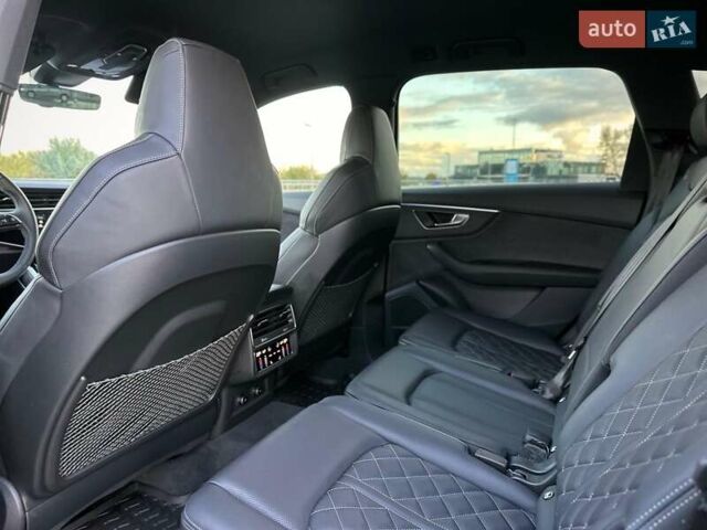 Черный Ауди SQ7, объемом двигателя 4 л и пробегом 20 тыс. км за 109900 $, фото 61 на Automoto.ua