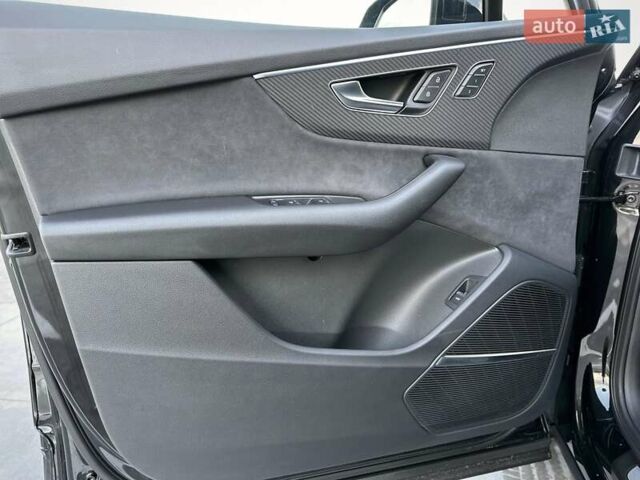 Черный Ауди SQ7, объемом двигателя 4 л и пробегом 20 тыс. км за 109900 $, фото 40 на Automoto.ua