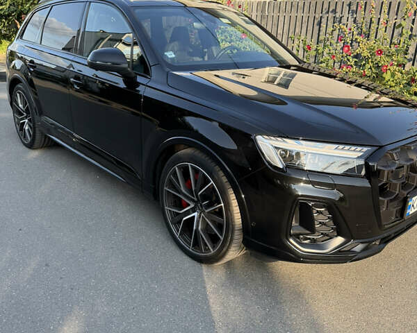 Черный Ауди SQ7, объемом двигателя 3.99 л и пробегом 15 тыс. км за 98000 $, фото 1 на Automoto.ua