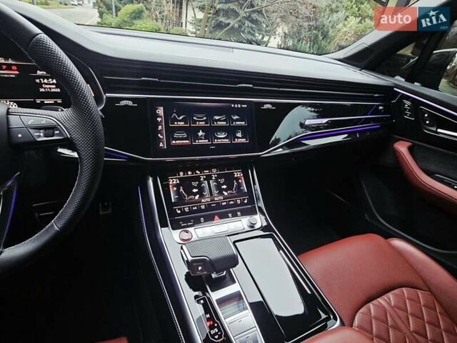 Чорний Ауді SQ7, об'ємом двигуна 4 л та пробігом 42 тис. км за 103000 $, фото 7 на Automoto.ua