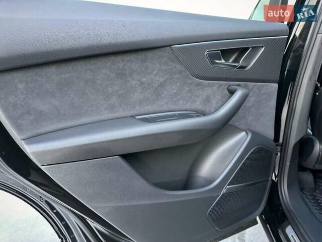 Черный Ауди SQ7, объемом двигателя 4 л и пробегом 20 тыс. км за 109900 $, фото 56 на Automoto.ua