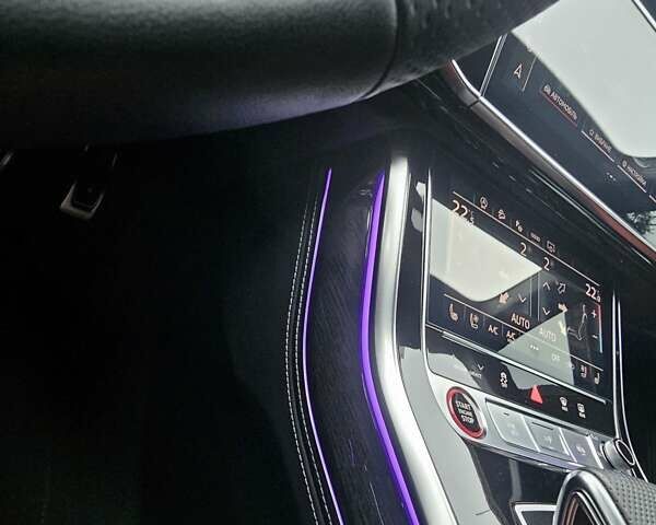 Чорний Ауді SQ7, об'ємом двигуна 4 л та пробігом 42 тис. км за 103000 $, фото 8 на Automoto.ua