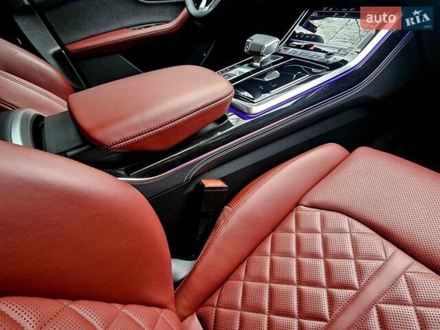Чорний Ауді SQ7, об'ємом двигуна 4 л та пробігом 42 тис. км за 103000 $, фото 40 на Automoto.ua