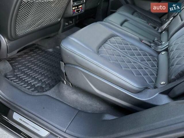 Черный Ауди SQ7, объемом двигателя 4 л и пробегом 20 тыс. км за 109900 $, фото 53 на Automoto.ua