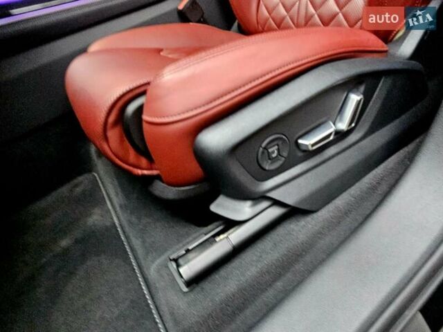 Чорний Ауді SQ7, об'ємом двигуна 4 л та пробігом 42 тис. км за 103000 $, фото 39 на Automoto.ua