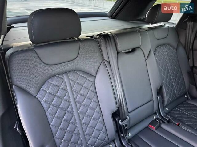 Черный Ауди SQ7, объемом двигателя 4 л и пробегом 20 тыс. км за 109900 $, фото 68 на Automoto.ua
