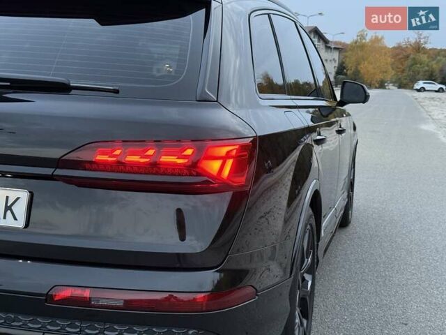 Черный Ауди SQ7, объемом двигателя 4 л и пробегом 20 тыс. км за 107000 $, фото 50 на Automoto.ua