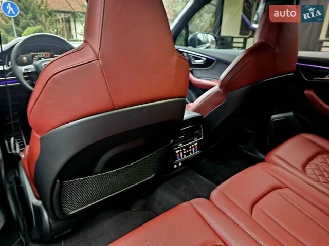 Чорний Ауді SQ7, об'ємом двигуна 4 л та пробігом 42 тис. км за 103000 $, фото 45 на Automoto.ua