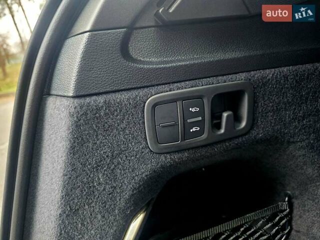 Чорний Ауді SQ7, об'ємом двигуна 4 л та пробігом 42 тис. км за 103000 $, фото 41 на Automoto.ua